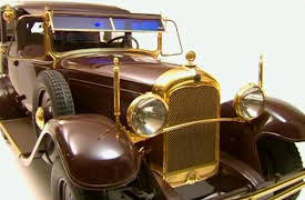 Discovering the Vatican: The white car