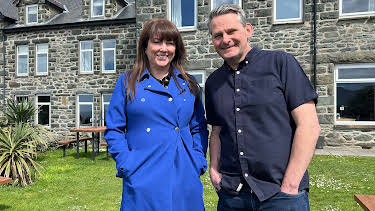 4:00 PM: Four in a Bed | Channel 4 | 12/29 2025