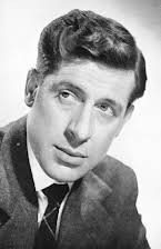 Duncan Lamont como John Williams