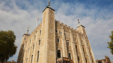 7:00 PM: Inside The Tower of London (S6 E5) (S6) | 5 Select | 10/2 2026