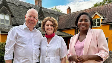 3:00 PM: Escape to the Country (S24) | BBC One Wales | 6/18 2026