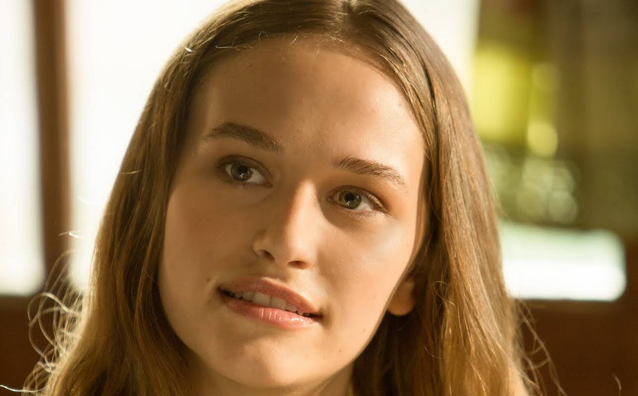 Zoe Graham