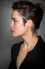 Susanne Wolff como Cougar