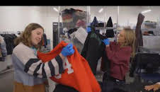 Dentro del aeropuerto: equipaje perdido: Una reliquia familiar y un ojo perdido