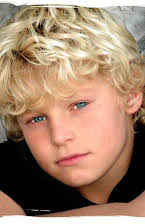 Jimmy 'Jax' Pinchak como Peter Wiggin 
  
  
  (as Jimmy Jax Pinchak)