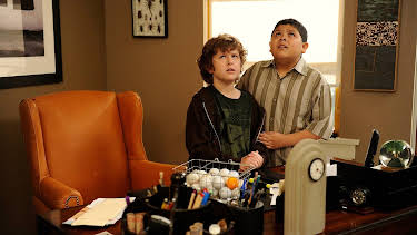 1:30 PM: Modern Family | E4 | 3/30 2026