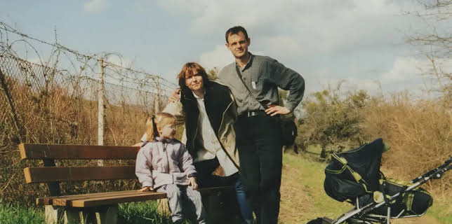 01:00: Kurzzeitschwester: Die Entscheidung (2/3) | Radio Bremen | 2/5 2026