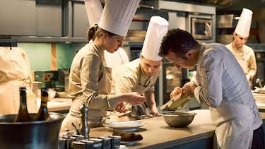 1:10 PM: Inside the Four Seasons: Park Lane (S1 E4) (S1) | Channel 5 | 7/11 2026