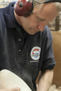 22:30: ¿Cómo lo hacen?: Pintura de aviones / Zuecos / Pasteles | Discovery Max | 2/5 2026