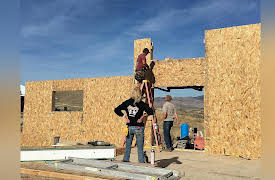 Building Off the Grid: Big Sky Ranch, Season 1: The Build Begins