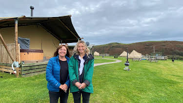 4:15 PM: Four in a Bed | More 4 | 4/7 2026