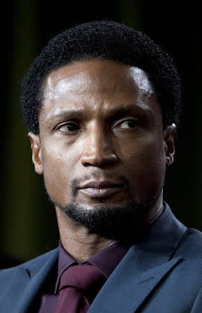Elvis Nolasco as 