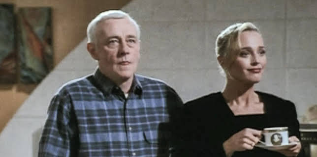 9:40 AM: Frasier | Channel 4 | 12/8 2025