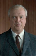 Larry Reese som Jolly Minister