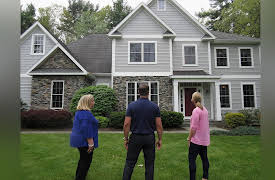 House Hunters: Volume 5, Season 122: Seeking Paradise in New York