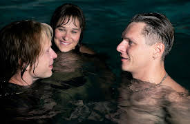 X-Rated Queen, Season 1: Episode 2