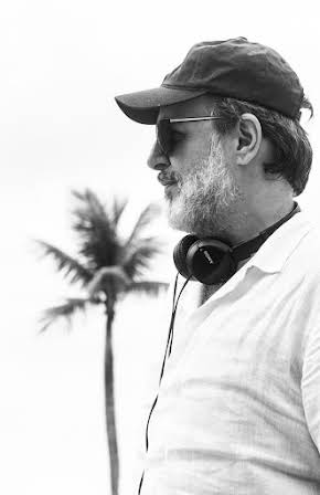 José Eduardo Belmonte as Director