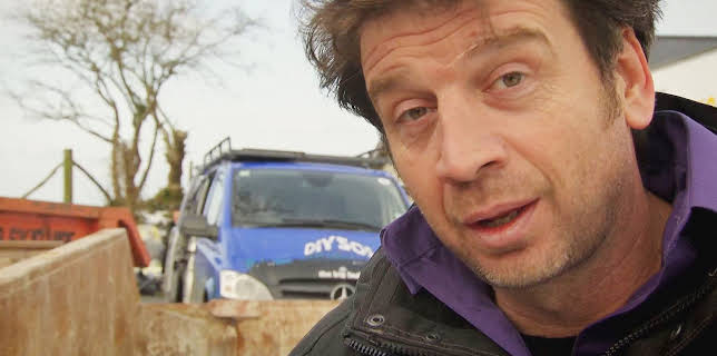 5:00 PM: DIY SOS (S22 E1) (S22) | W | 11/21 2025