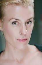 Emmeli Stjärnfeldt as 