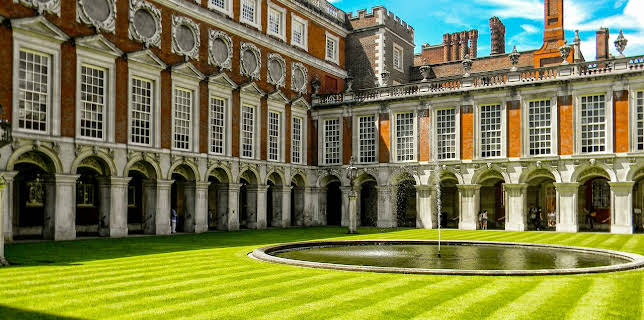 6:00 PM: Secrets of The Royal Palaces (S2 E2) (S2) | Channel 5 | 11/21 2025