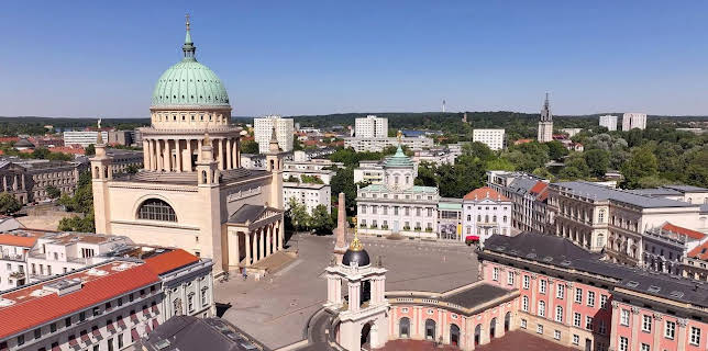 22:30: Potsdams Mitte - Preußens Pracht und das Erbe der Stasi | HR Fernsehen | 1/13 2026