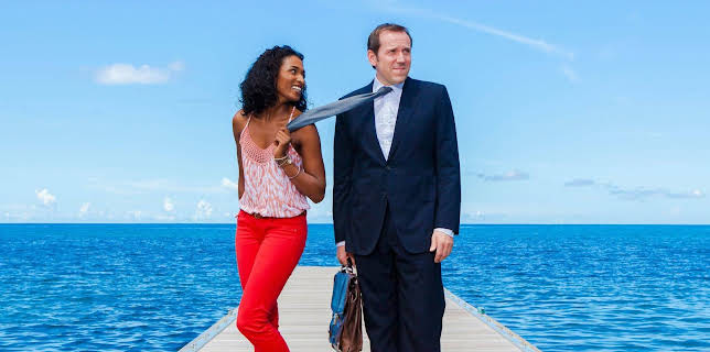 13:15: Crimen en el paraíso (T2): Ep.3 Muerte en la clínica | COSMO | 12/14 2024