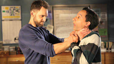 10:30: Community (S6 E13) (S6) | Viasat Series | 4/13 2026