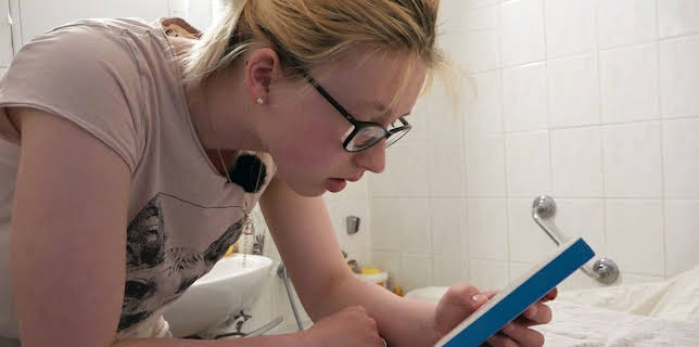 17:15: Hartz und herzlich - Tag für Tag Rostock (S7 E65) (S7) | RTL 2 | 3/22 2026