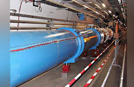 Black Holes, Tides, and Curved Spacetime: Understanding Gravity: Gravity's Horizon--Anatomy of a Black Hole