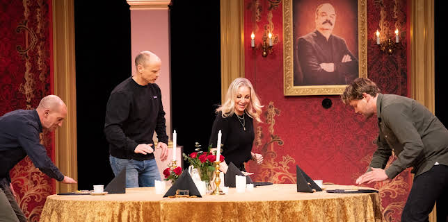 23:30: Kongen befaler (S5 E4) (S5) | TVNorge | 1/27 2026