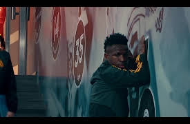 Real Madrid Cómo no te voy a querer season-1: Real Madrid Cómo no te voy a querer - Si me haces sentir como en casa