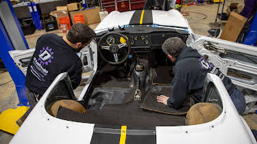 11:05: Last Chance Garage (S1 E7) (S1) | Discovery Channel | 2/11 2026