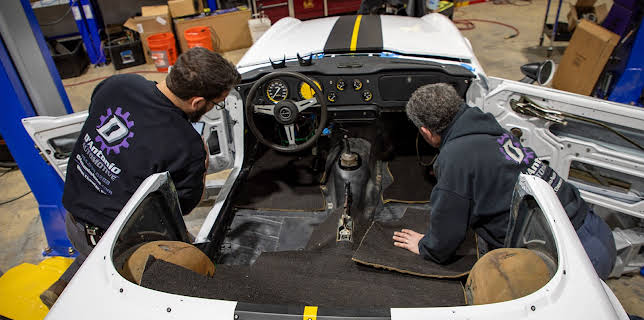 04:50: Last Chance Garage (S1 E3) (S1) | Discovery Channel | 2/6 2026