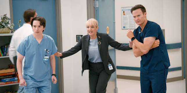 19:30: St. Denis Medical (S1 E12) (S1) | TV6 | 12/14 2025