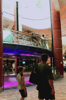 03:00: Desaparecidos: Tan cerca de casa | Discovery Max | 4/11 2026