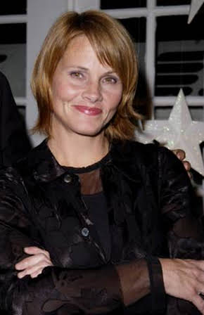 Shawn Colvin as 