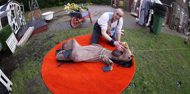 20:00: Kongen befaler UK (S20 E5) (S20) | MAX | 3/24 2026