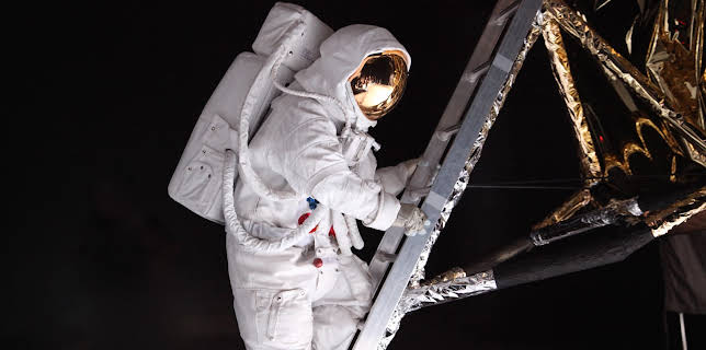 21:50: Truth Behind the Moon Landing (S1 E2) (S1) | Discovery Science | 11/17 2025