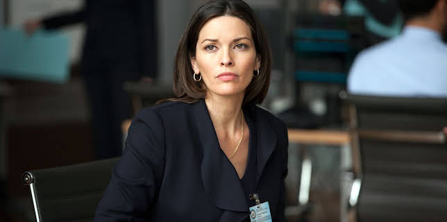 11:00 PM: Law & Order: Special Victims Unit (S15 E10) (S15) | 5 USA | 12/18 2025