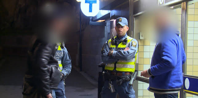 23:50: T-banen Stockholm (S8 E9) (S8) | MAX | 1/12 2026