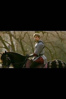 02:15: Merlín (T2): Ep.12 Las hogueras de Idirsholas | SYFY | 6/20 2026