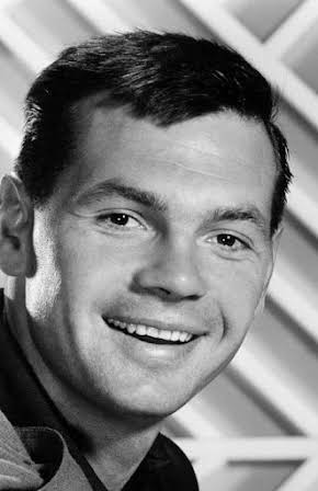 Gary Lockwood as 