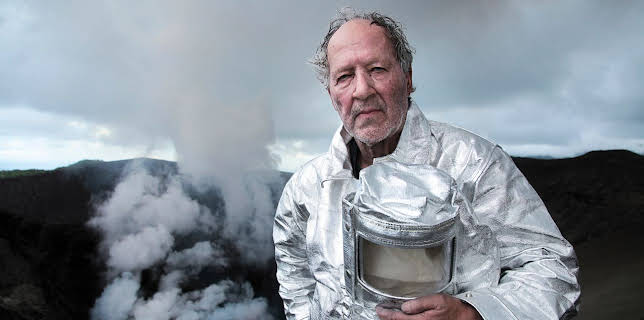 Dentro del volcán (2016)