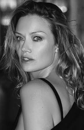 Carolina Carlsson as 