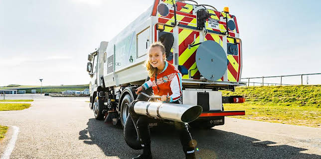 2:55 PM: Grace's Amazing Machines (S1) | Cbeebies | 1/13 2026