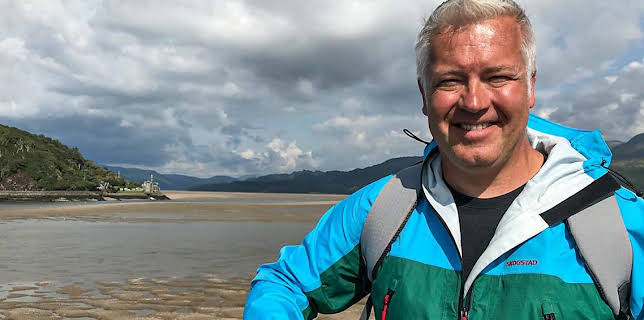 8:00 AM: Weatherman Walking (S2) | BBC Two | 1/7 2026