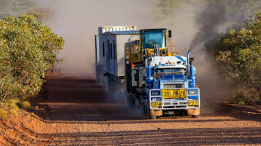 2:05 AM: Outback Truckers (S5 E2) (S5) | Paramount | 9/15 2026