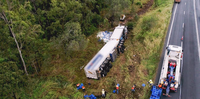 12:00 AM: Extreme Tow Truckers (S2 E7) (S2) | Paramount | 3/3 2026