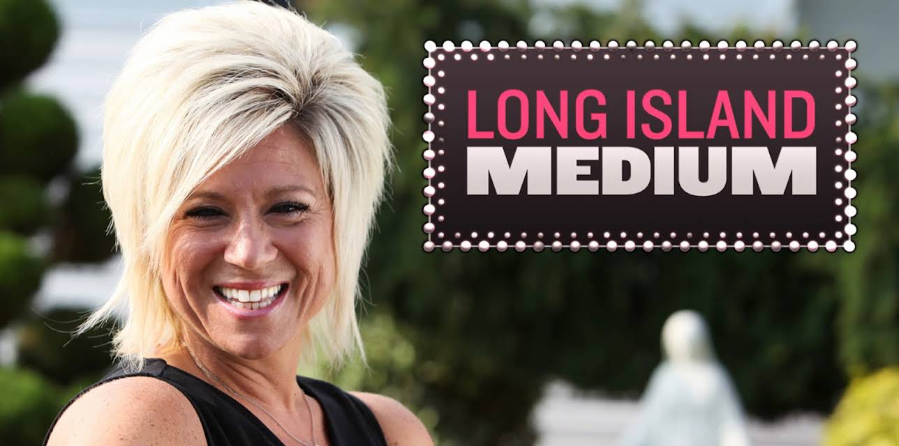 Long Island Medium Season 1