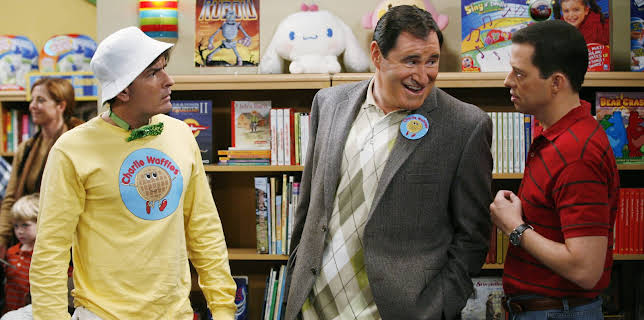 14:15: Two and a Half Men (S5 E8) (S5) | MAX | 12/26 2025